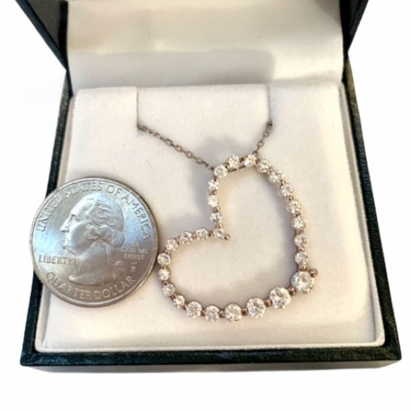 Sterling Silver heart necklace - Picture 3 of 12